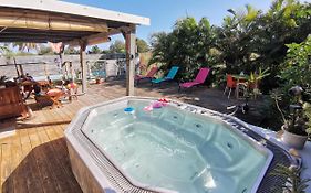 Charmant studio avec piscine